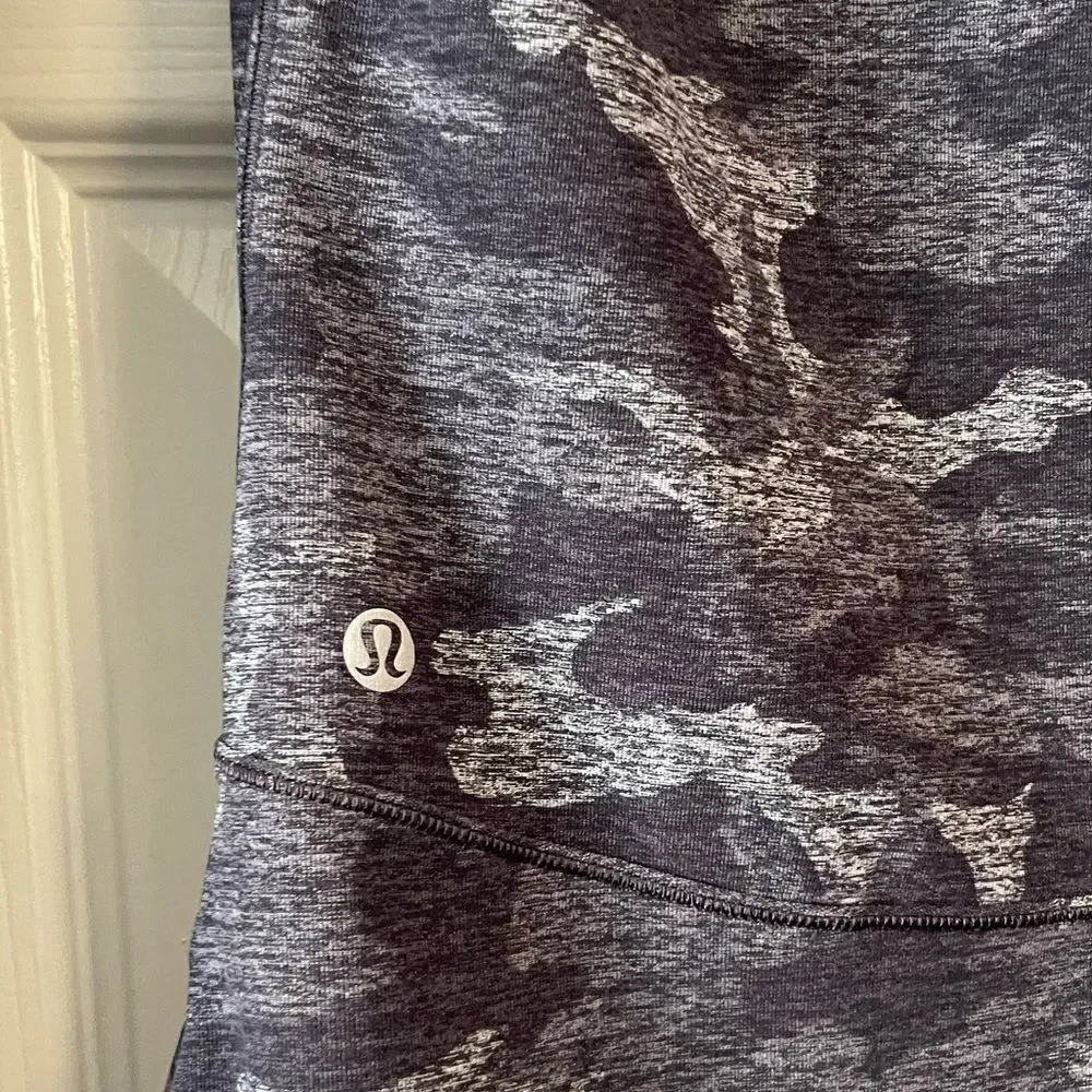 lululemon athletica Gray hooded pullover Size 6